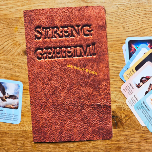 Sammelkarten mit Mappe für Rätsel-Adventskalender “Lukas und die magischen Wesen”